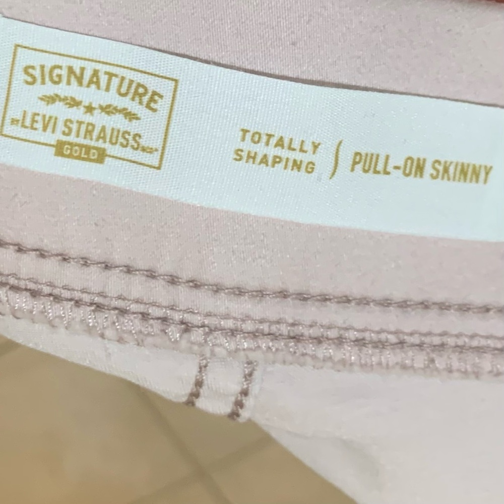 Levi Strauss & Co. Signature Gold Label Pull-On Skinny Pants Tummy Shaping 24W - Picture 8 of 13